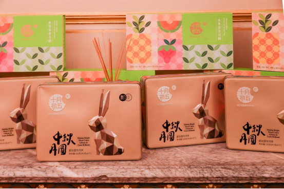 法国大家眷协会于十月一号在巴黎主持“拿破仑亚洲盛筵盛宴”携各大家眷邀两岸三地本族共谱团圆乐章