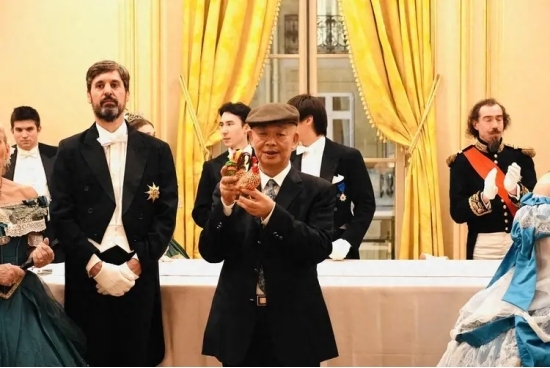 法国大家眷协会于十月一号在巴黎主持“拿破仑亚洲盛筵盛宴”携各大家眷邀两岸三地本族共谱团圆乐章