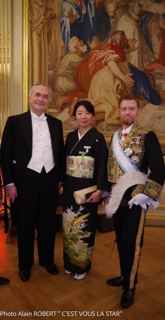 法国大家眷协会于十月一号在巴黎主持“拿破仑亚洲盛筵盛宴”携各大家眷邀两岸三地本族共谱团圆乐章