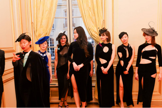 法国大家眷协会于十月一号在巴黎主持“拿破仑亚洲盛筵盛宴”携各大家眷邀两岸三地本族共谱团圆乐章