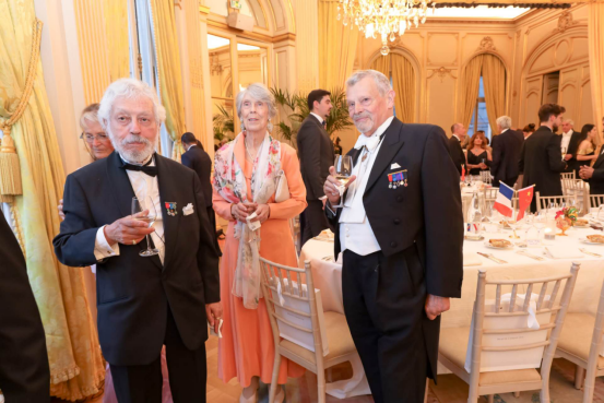 法国大家眷协会于十月一号在巴黎主持“拿破仑亚洲盛筵盛宴”携各大家眷邀两岸三地本族共谱团圆乐章